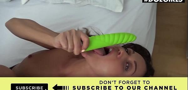  DOEGIRLS - Alyssa Reece - Hot Canadian Plays With Dildo On Her First Teasing Solo Show